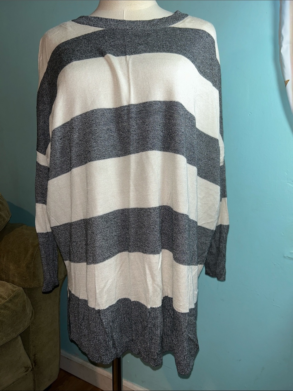 Wonderly Oversized Crewneck Sweater in Black and White Stripes
